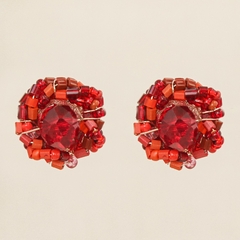 18k gold-plated earring, embroidered with jablonex stones and red crystals.