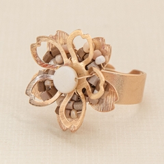 18k gold-plated adjustable ring, embroidered with jablonex and mother-of-pearl.