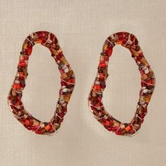 18k gold-plated earring, embroidered with a mix of red jablonex stones.