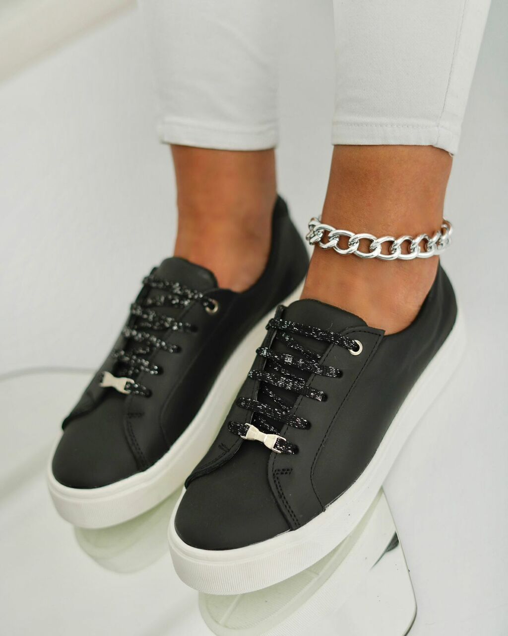 Zapatillas negras zara sale