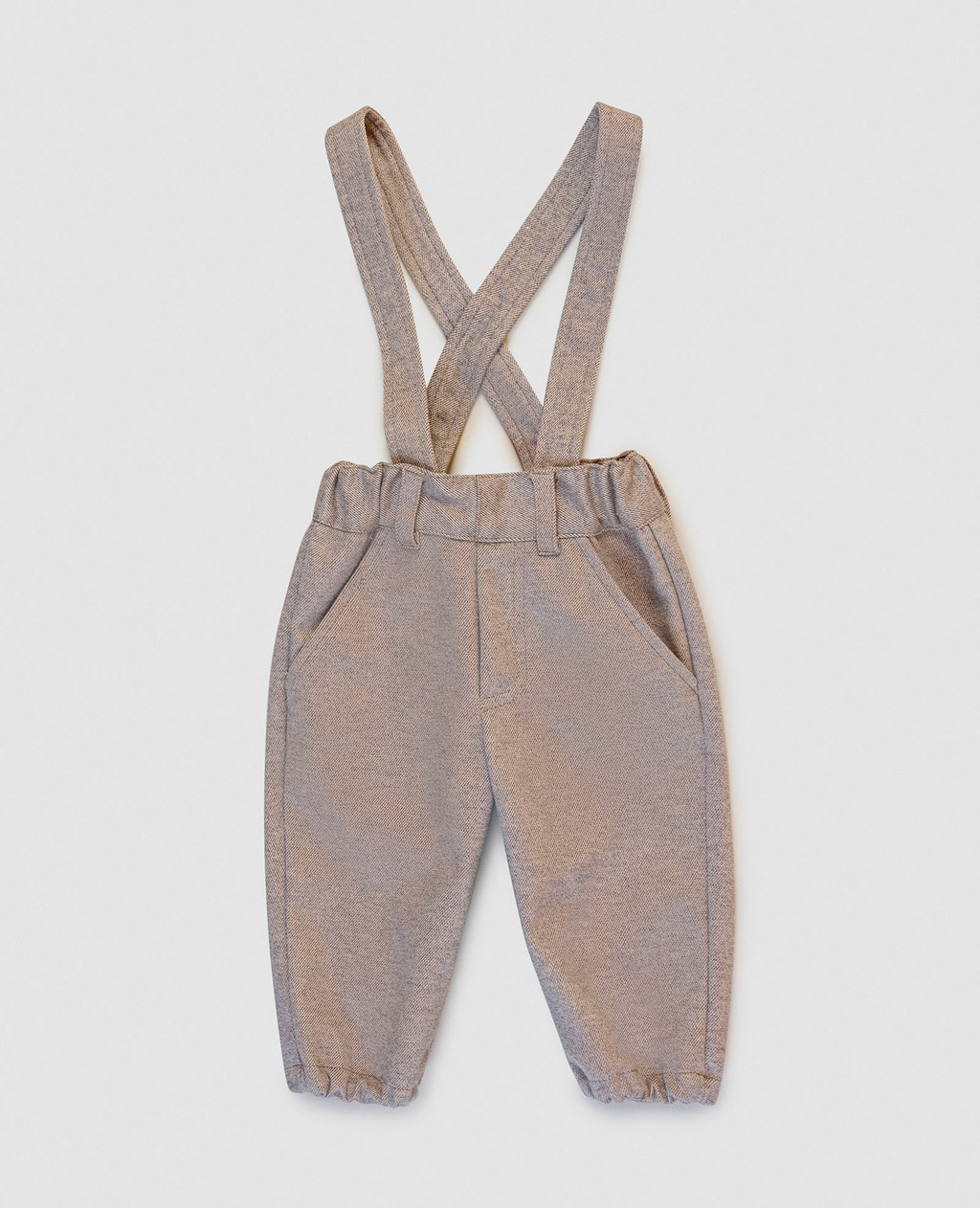Pantalon con tiradores