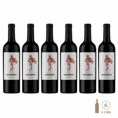 Seis botellas de vino Matorras Malbec iMatorras con etiquetas ilustradas.