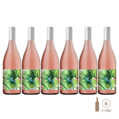 Lamadrid Zunzun Rose (6 botellas x 750 cc) Seis botellas de vino rosado con etiqueta decorativa de hojas verdes y un pájaro.