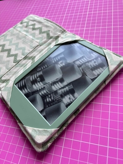 Capa pra Kindle - Chevron verde - comprar online