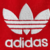 Logotipo bordado da Adidas em uma camisa vermelha, destacando as três listras e o símbolo característico da marca.