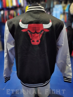 CHAQUETA REVERSIBLE NBA CHICAGO BULLS - comprar online