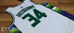 CAMISETA NBA MILWAUKEE BUCKS N°34 BLANCA - eternalfightdeporte