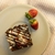 Brownie de chocolate 72%, morango e doce de leite • 50g - comprar online