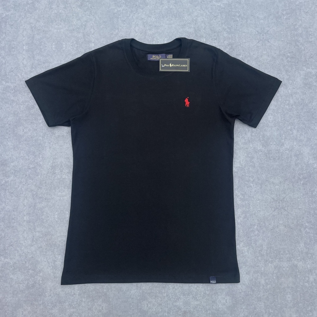 Remera polo negra sale