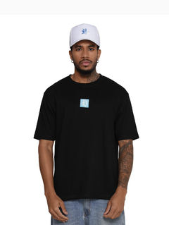 Camiseta Oversized Preta Logo Borracha Blue