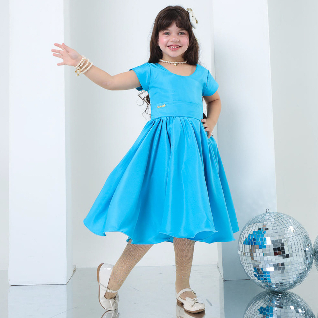 Imagem fashion de vestido infantil