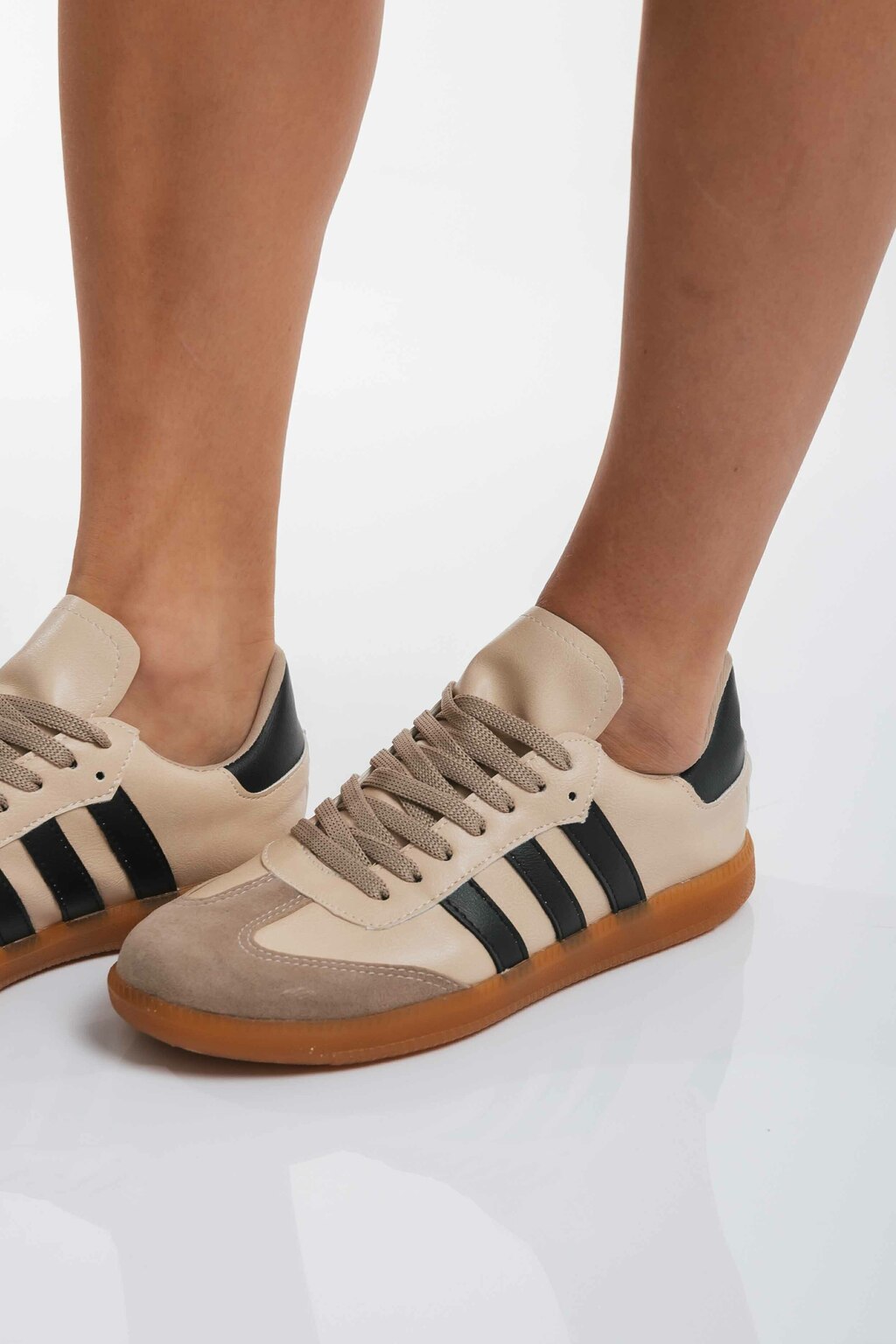 Zapatillas Samba Beige Comprar en mandragora calzados
