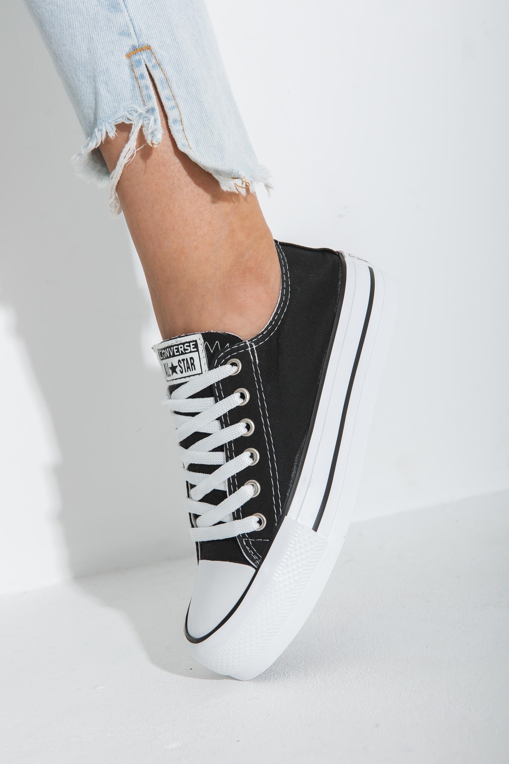 Converse gris plataforma online hotsell