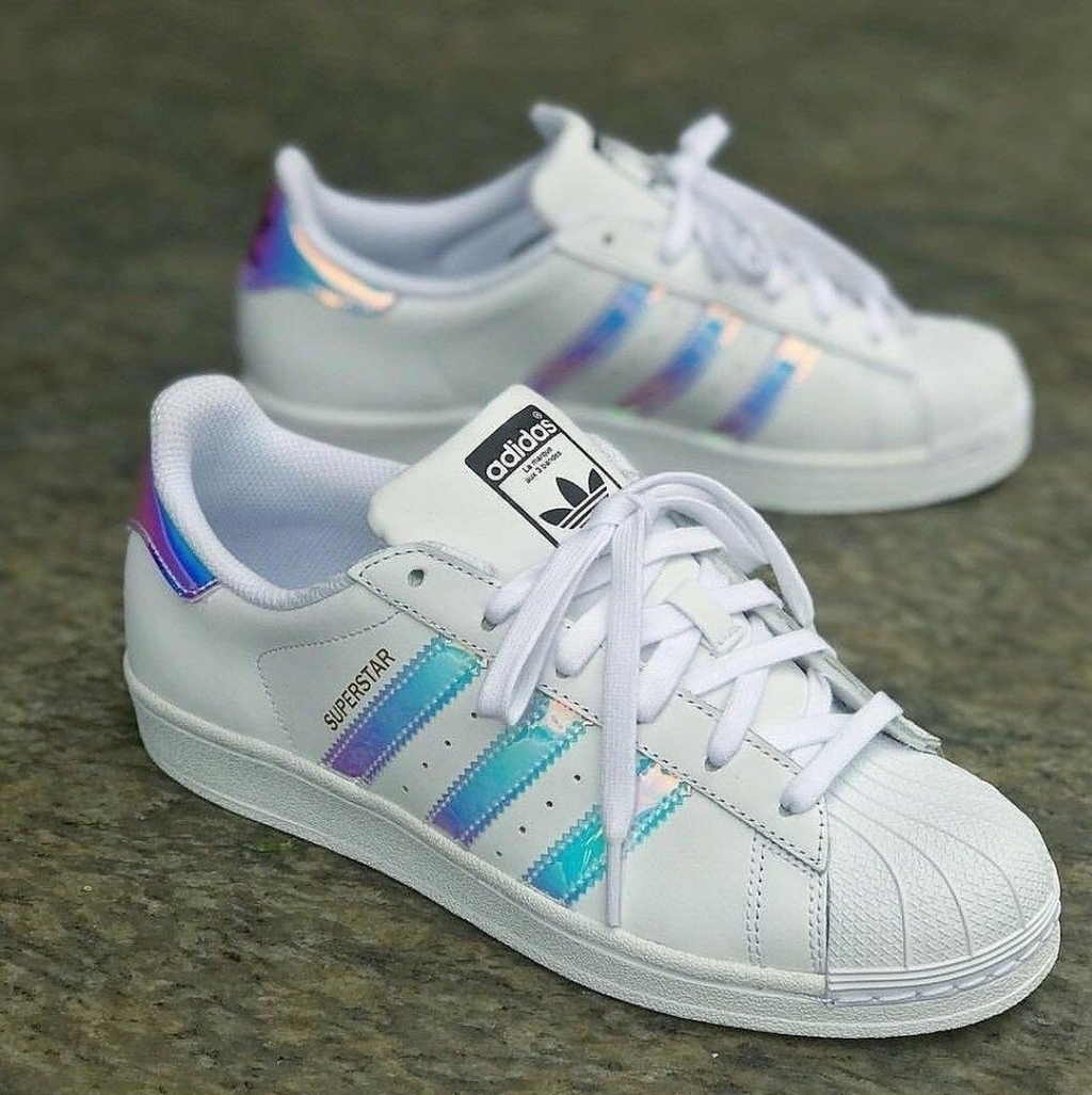 Tênis Adidas Superstar Branco Holográfico