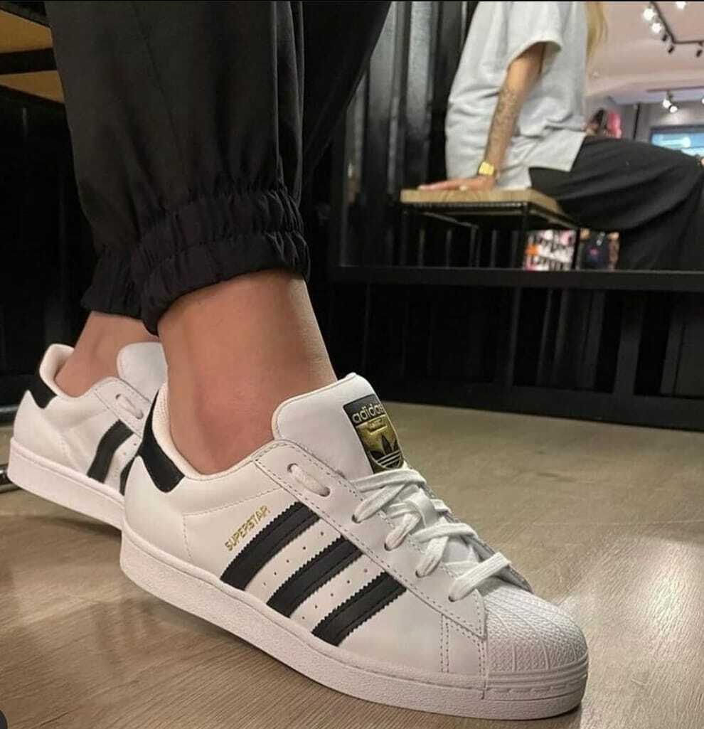 T nis Adidas Superstar Branco com Listras Pretas
