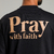 Camiseta Pray With Faith - Preta - comprar online