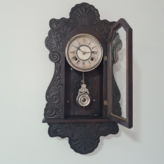 Centenário Relógio Americano de parede Ansônia à corda em caixa de madeira, - loja online