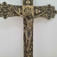 Crucifixo em bronze todo trabalhado na internet