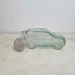 Baleiro em formato de carro de Ford em vidro na internet