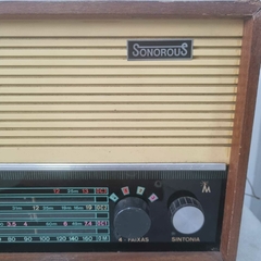 Rádio Vintage Sonouros, caixa de madeira Transistorisado 4 Faixas, funcionando. - comprar online