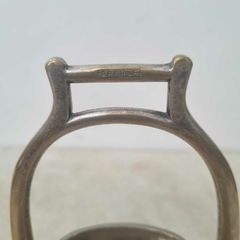 Antigo estribo com porta cinzeiro em metal prateado, da EBERLE - Kombina Antiguidades – Tesouros Raros e Peças de Colecionador
