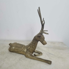Imponente e maravilhoso cervo em bronze, rico em detalhes - loja online