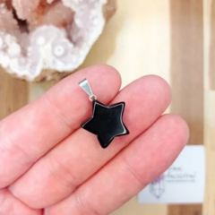 DIJE MINI ESTRELLA DE OBSIDIANA NEGRA (ENGARCE SIMPLE)