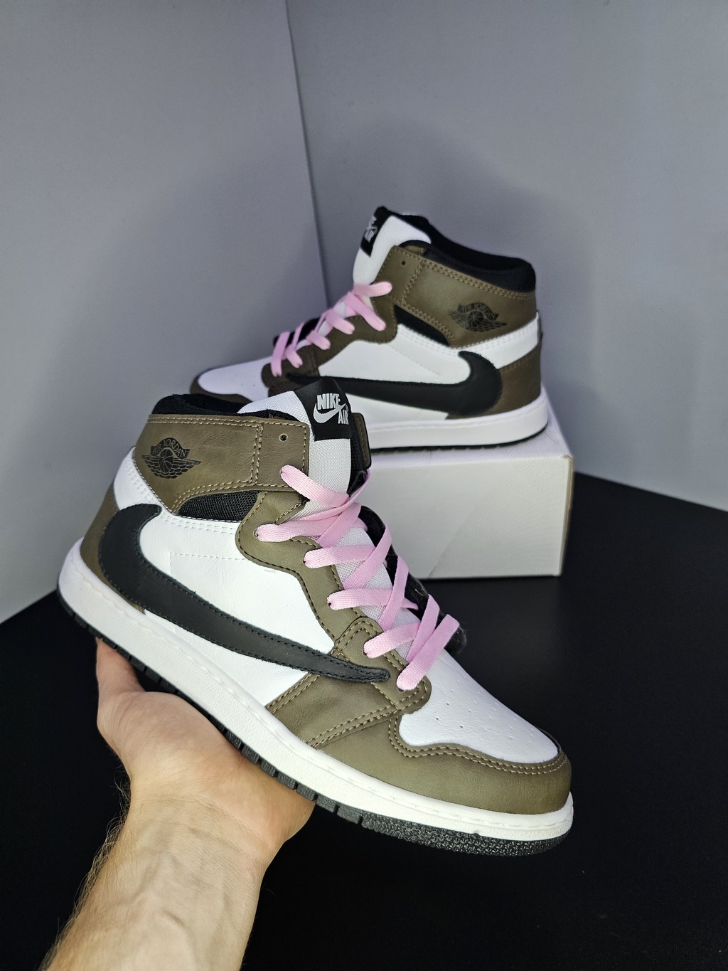 Jordan 1 High X Travis Scott Zapas tu estilo