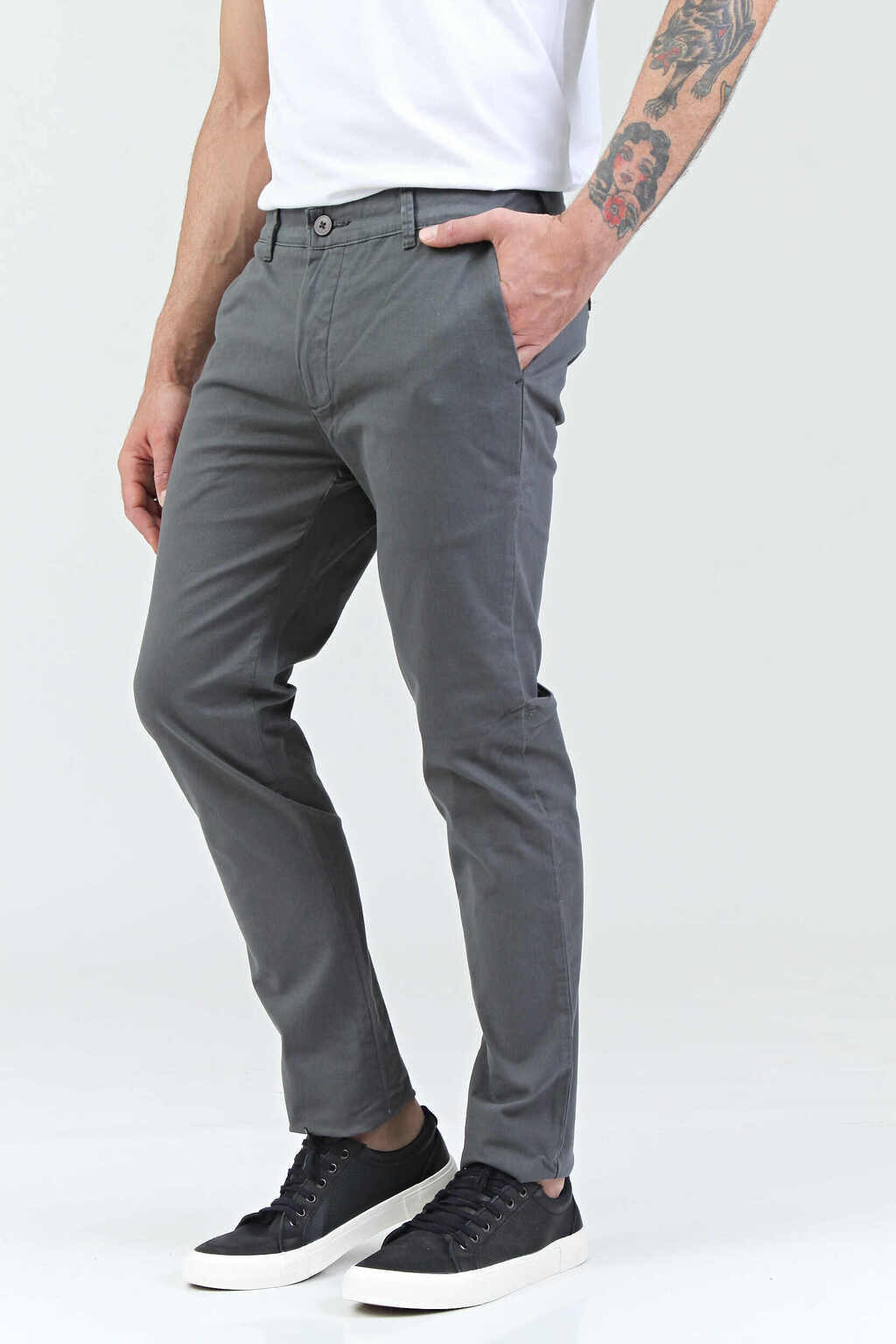 Pantalon Chino Slim de Gabardina Gris Tienda Ombu directo de Fabr