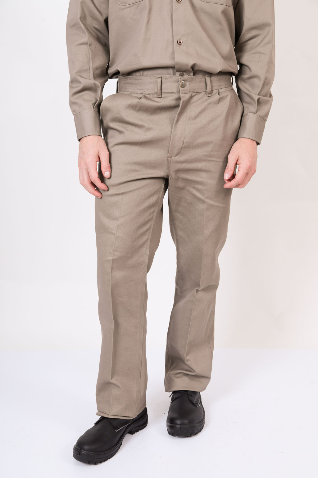 Pantalon de Trabajo Beige Tienda OMBU Seguridad y Confort