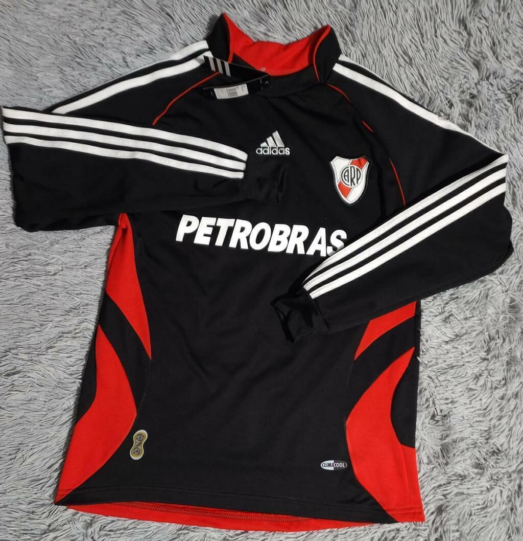 BUZO RETRO DE RIVER PLATE