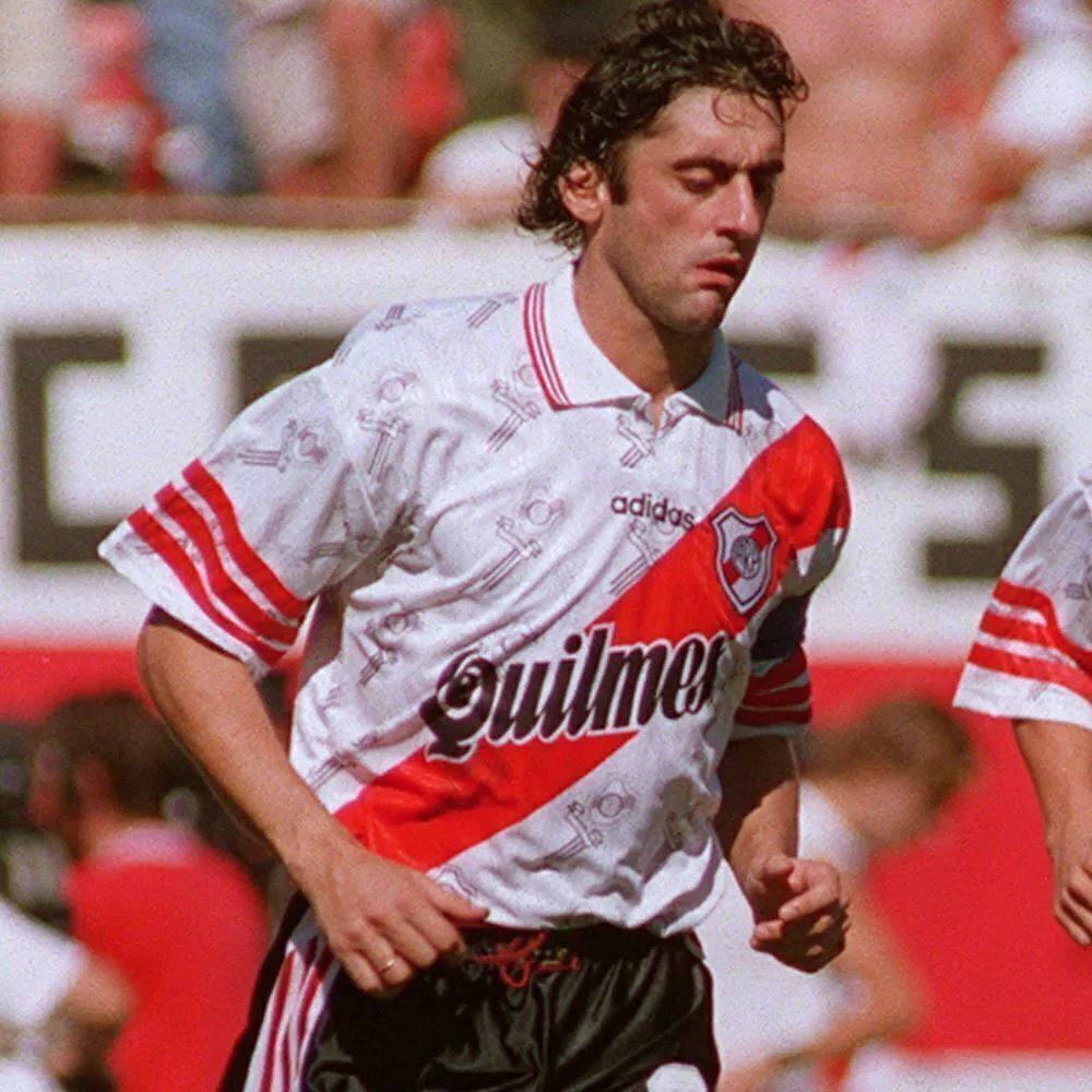 River 1996 camiseta hotsell