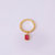 Imagem do Anel Aro de Bolinhas Lisas com Cristal Retangular Pendurado no Dourado com Vermelho