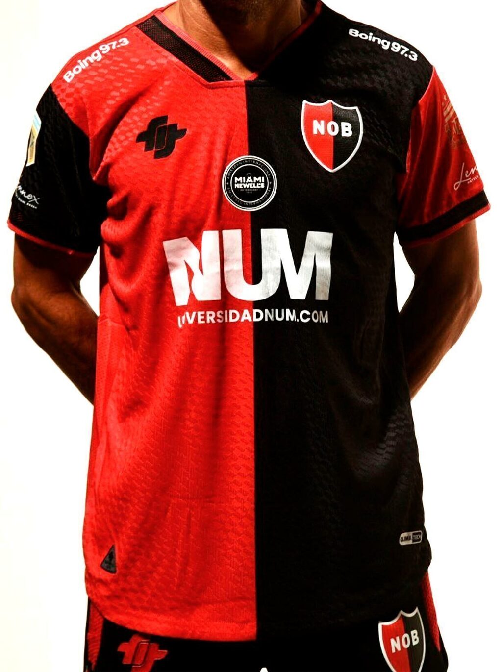 Camiseta Oficial Newells vs InterMiami AIFIT