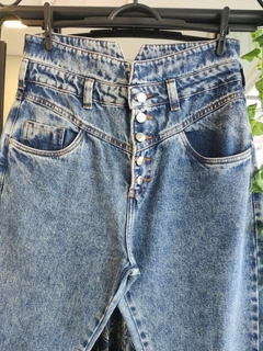 Calça Jeans Mom - M/40 - AMARO - comprar online