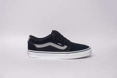 TÊNIS VANS CHUKKA LOW SIDESTRIPE BLACK GRAY WHITE - comprar online