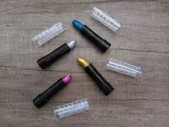 Combo Labial + Esmalte De Uñas Glitter // Kit Gibre Brillos en internet