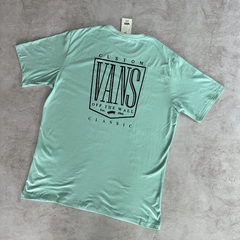 REMERA VANS ESTAMPA CUSTOM CLASSIC VERDE AGUA - Elixir Indumentaria