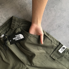 JOGGER CARGO TNF VERDE MILITAR - Elixir Indumentaria