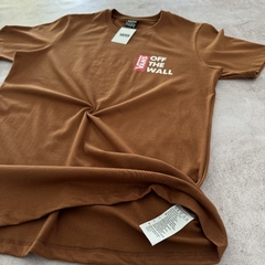 REMERA VANS ESTAMPA OFF THE WALL MARRON - Elixir Indumentaria