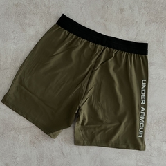 SHORT DE ENTRENAMIENTO UNDER VERDE - Elixir Indumentaria