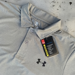 Imagen de Chomba Dry-Fit UnderArmour Gris