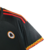camisa-roma-nova-torcedor-adidas-23-2023-24-2024-preto-vermelho-amarelo-preta-vermelha-amarela-gola-v-