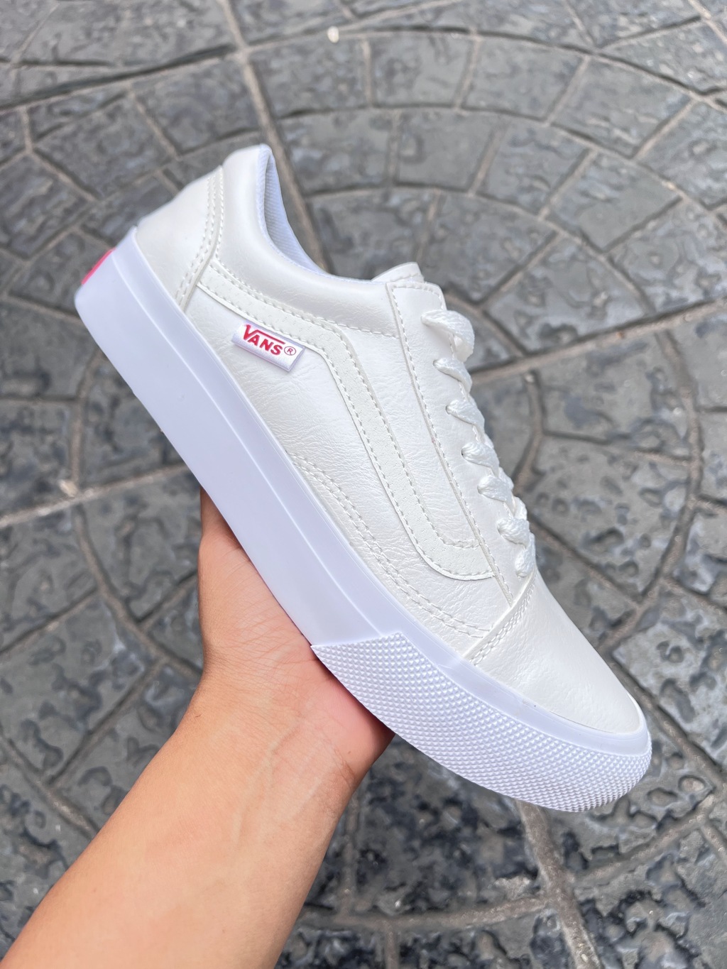 VANS BLANCAS Comprar en Glow Shop