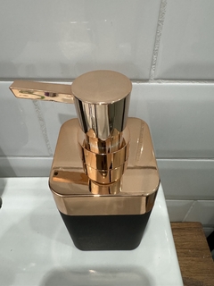 Imagen de Dispenser para baño con cromado