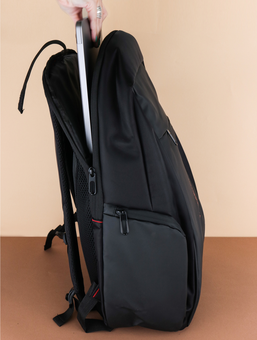 Mochila Porta Notebook Antirrobo Negra
