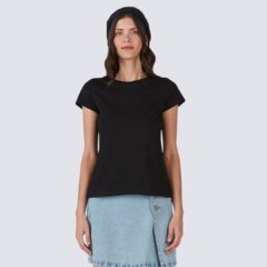 Blusa Básica Feminina Decote Redondo Em Algodão Preto