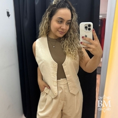 Conjunto Areia, Calça e Colete, Linho, Forro, Botões Forrados, Bolsos BM1223A