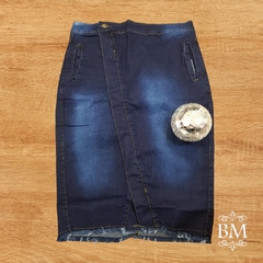 Saia Jeans, Midi, Recorte, Bolsos Frontais, Barra Desfiada, Lilaisa BM1084