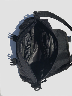Bolsa Utility Shoulder Waist Bag Pochete Aversion Preta Unissex - comprar online